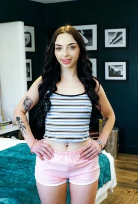 [Đội Skeet] ngày 22 tháng 5 năm 2025 – Scarlett Rosewood – Lần đầu tiên tôi trở thành Daddy’s Good Little Anal Slut [85p]